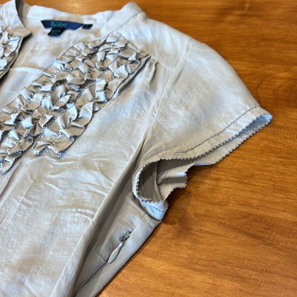 BODEN SILK BLOUSE WOMEN’S SIZE 10 EUC 100% SILK Pale Grey Gray V-Neck Ruffle 🩶 - Picture 4 of 16